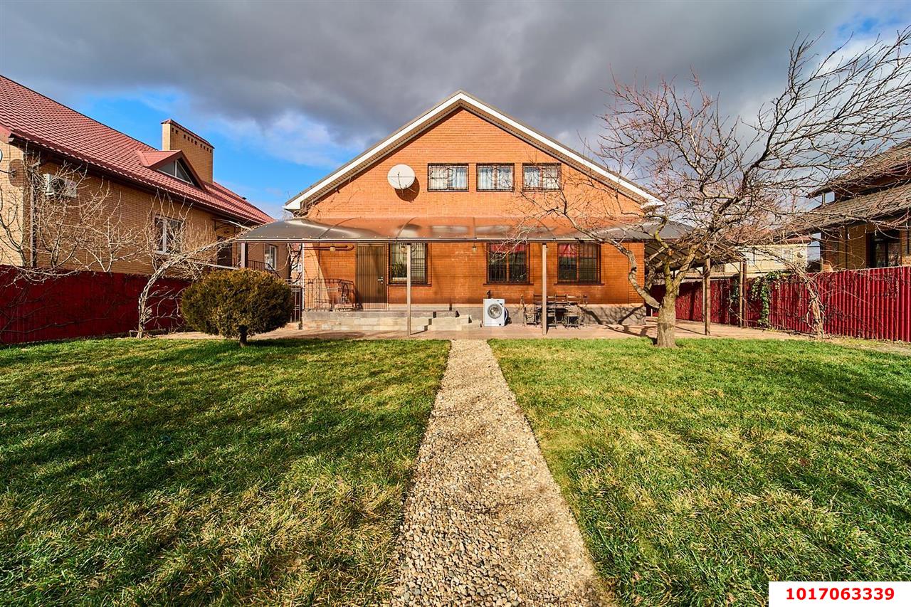 Фото №1: Дом 233 м² + 6.73 сот. - Краснодар, Прикубанский внутригородской округ, мкр. 2-я Площадка, ул. им. Лазарева