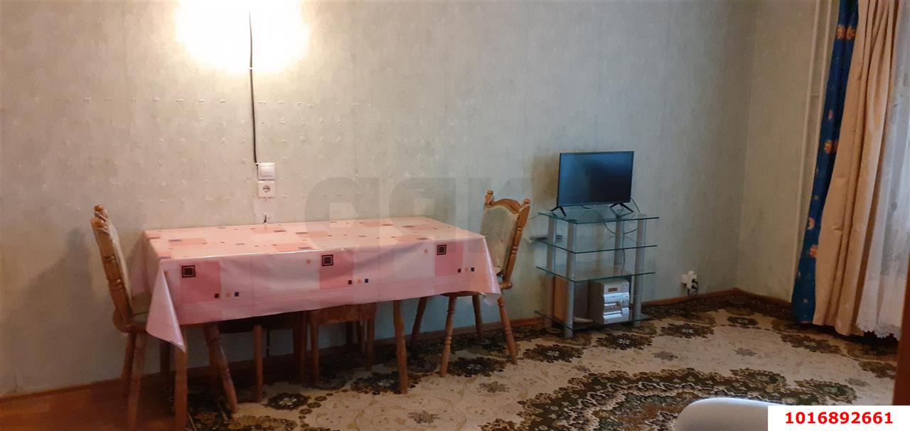 Фото №3: 3-комнатная квартира 91 м² - Краснодар, Прикубанский внутригородской округ, мкр. Завод Измерительных Приборов, ул. имени 40-летия Победы, 33/11