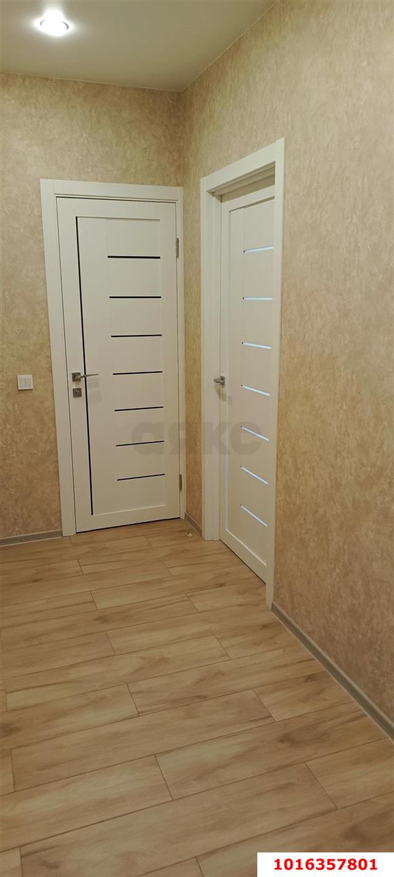 Фото №10: 2-комнатная квартира 40 м² - Краснодар, Светлоград, Славянский, мкр. Прикубанский внутригородской округ, ул. Красных Партизан, 1/4к16