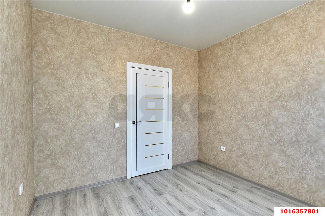Фото №4: 2-комнатная квартира <span class="whitespace-nowrap">40 м²</span>, <span class="whitespace-nowrap">11/19 эт.</span> - Краснодар, Прикубанский внутригородской округ, Славянский, мкр. Светлоград, ул. Красных Партизан, 1/4к16