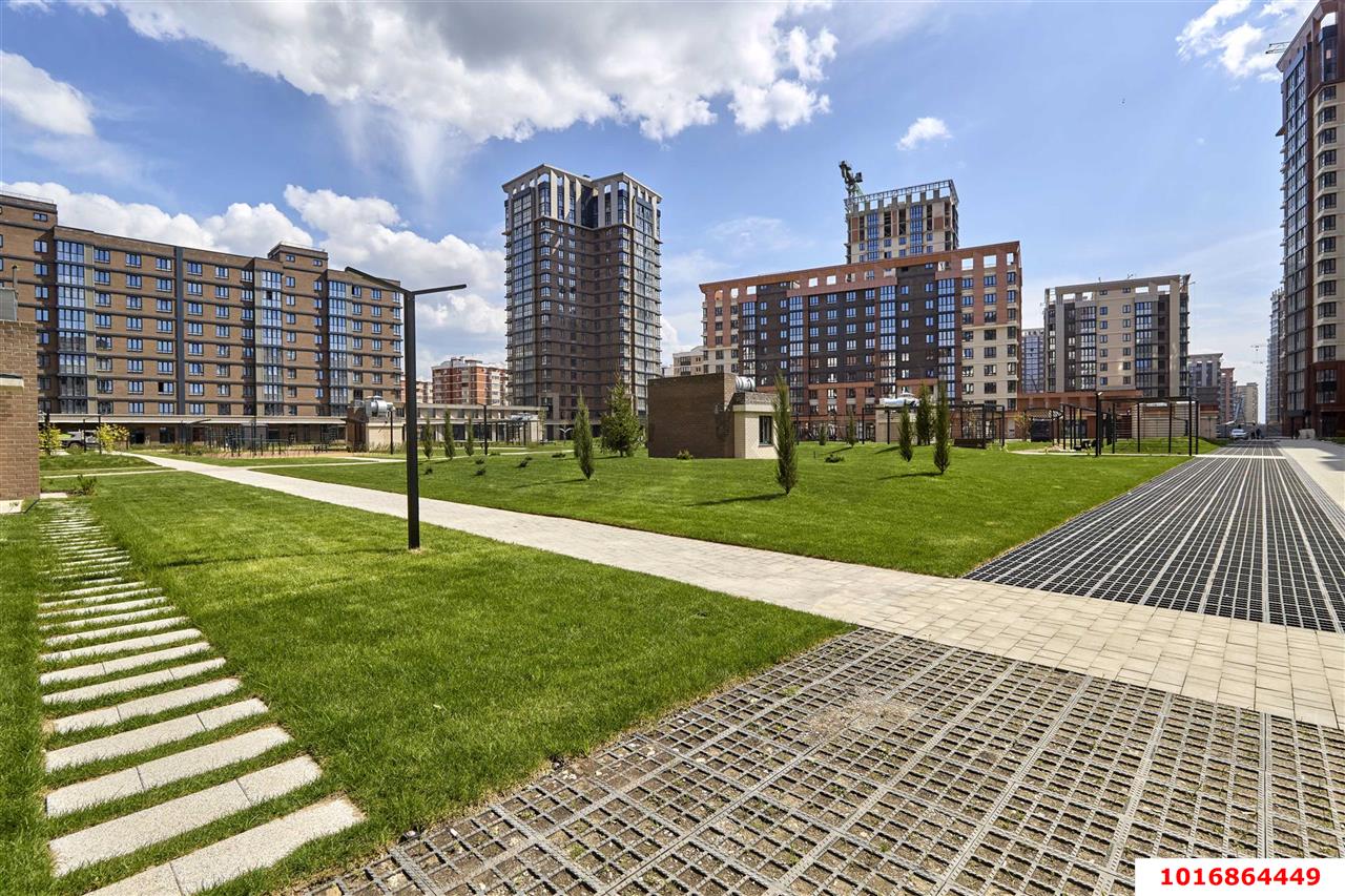 Фото №2: 2-комнатная квартира 72 м² - Краснодар, Прикубанский внутригородской округ, мкр. Парк Победы, ул. имени Героя Ростовского, 16к5