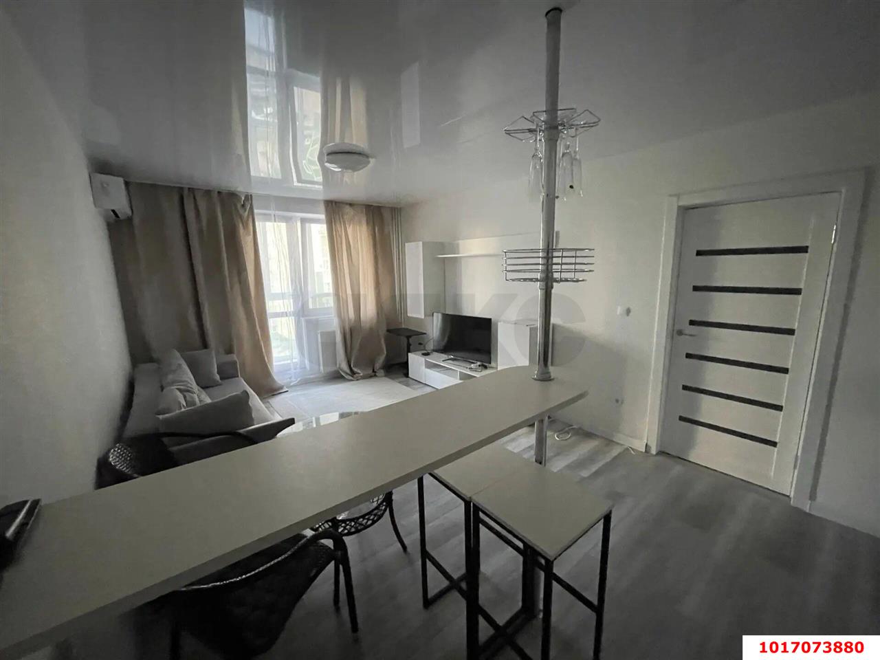 Фото №1: 1-комнатная квартира 44 м² - Краснодар, Прикубанский внутригородской округ, мкр. Завод Измерительных Приборов, ул. Карякина, 5к1