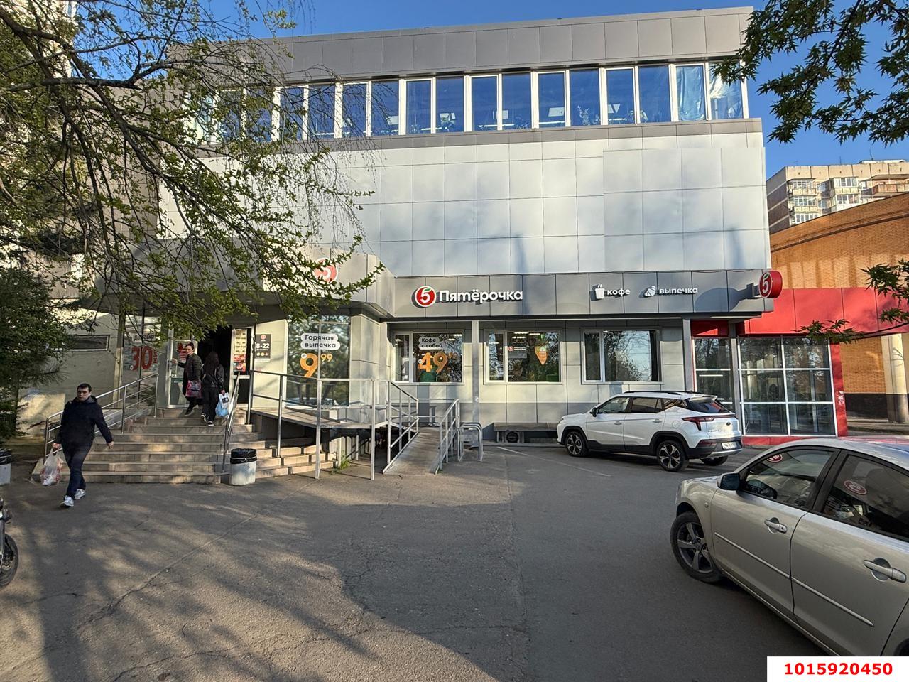 Фото №2: Торговое помещение 660 м² - Краснодар, Западный внутригородской округ, мкр. Юбилейный, ул. 70-летия Октября, 20/3