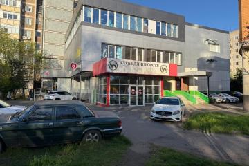 Фото №1: Торговое помещение <span class="whitespace-nowrap">660 м²</span>, <span class="whitespace-nowrap">1/3 эт.</span> - Краснодар, мкр. Юбилейный, ул. 70-летия Октября, 20/3