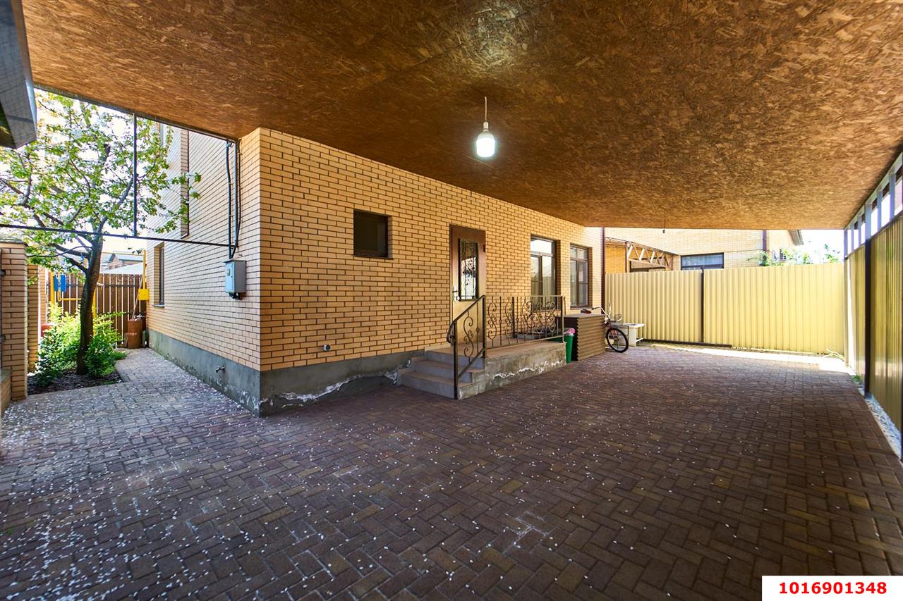 Фото №1: Дом 145 м² + 4 сот. - Краснодар, Прикубанский внутригородской округ, мкр. Горхутор, ул. Степана Неустроева, 7