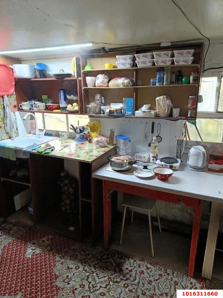 Фото №6: Дом <span class="whitespace-nowrap">53 м²</span> <span class="whitespace-nowrap">+ 53 сот.</span>, <span class="whitespace-nowrap">1 эт.</span> - Новопетровская, ул. Горького