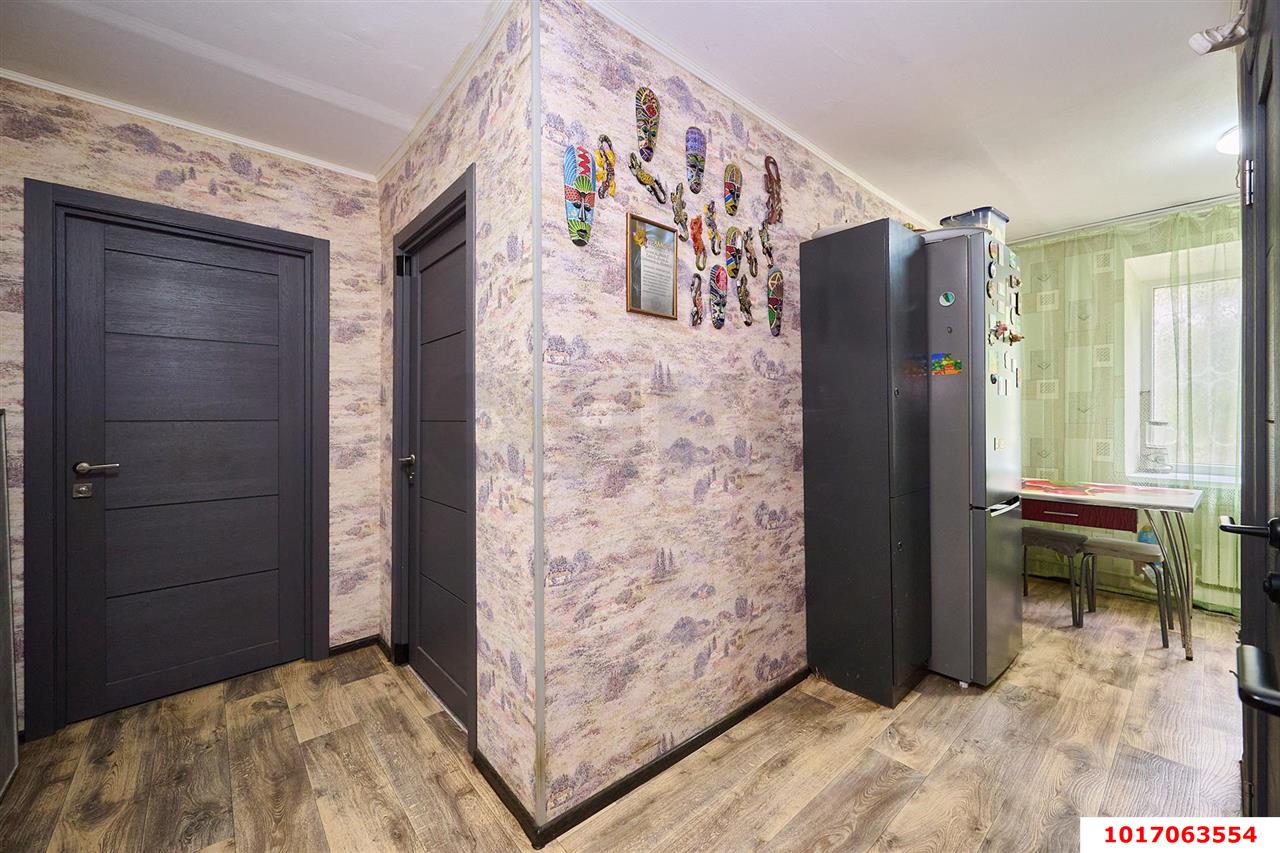 Фото №3: 3-комнатная квартира <span class="whitespace-nowrap">57 м²</span>, <span class="whitespace-nowrap">1/9 эт.</span> - Краснодар, Карасунский внутригородской округ, мкр. Гидростроителей, ул. имени Игнатова, 41