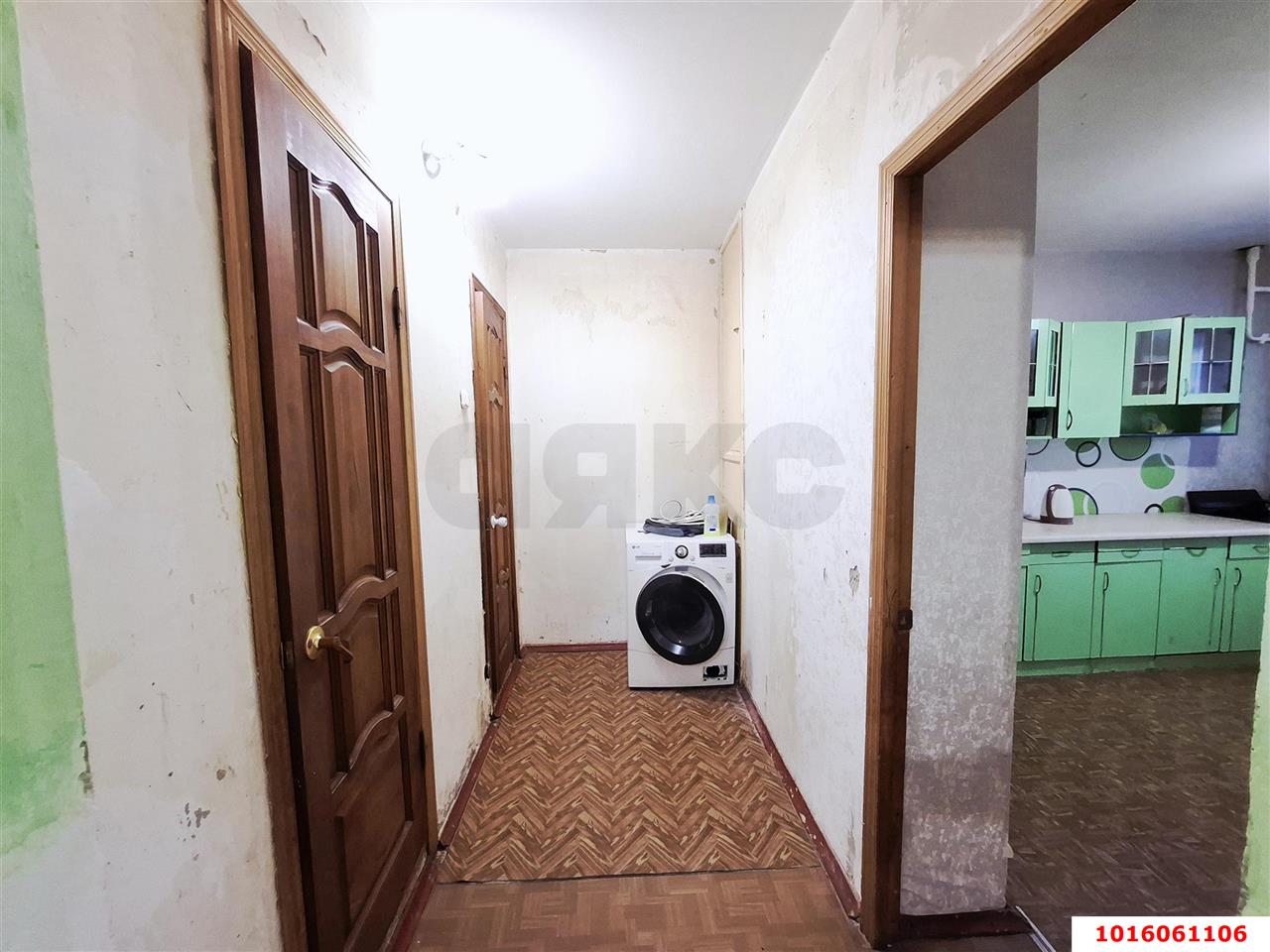 Фото №10: 2-комнатная квартира <span class="whitespace-nowrap">80 м²</span>, <span class="whitespace-nowrap">2/10 эт.</span> - Краснодар, Западный внутригородской округ, мкр. Юбилейный, пр-кт Чекистов, 28