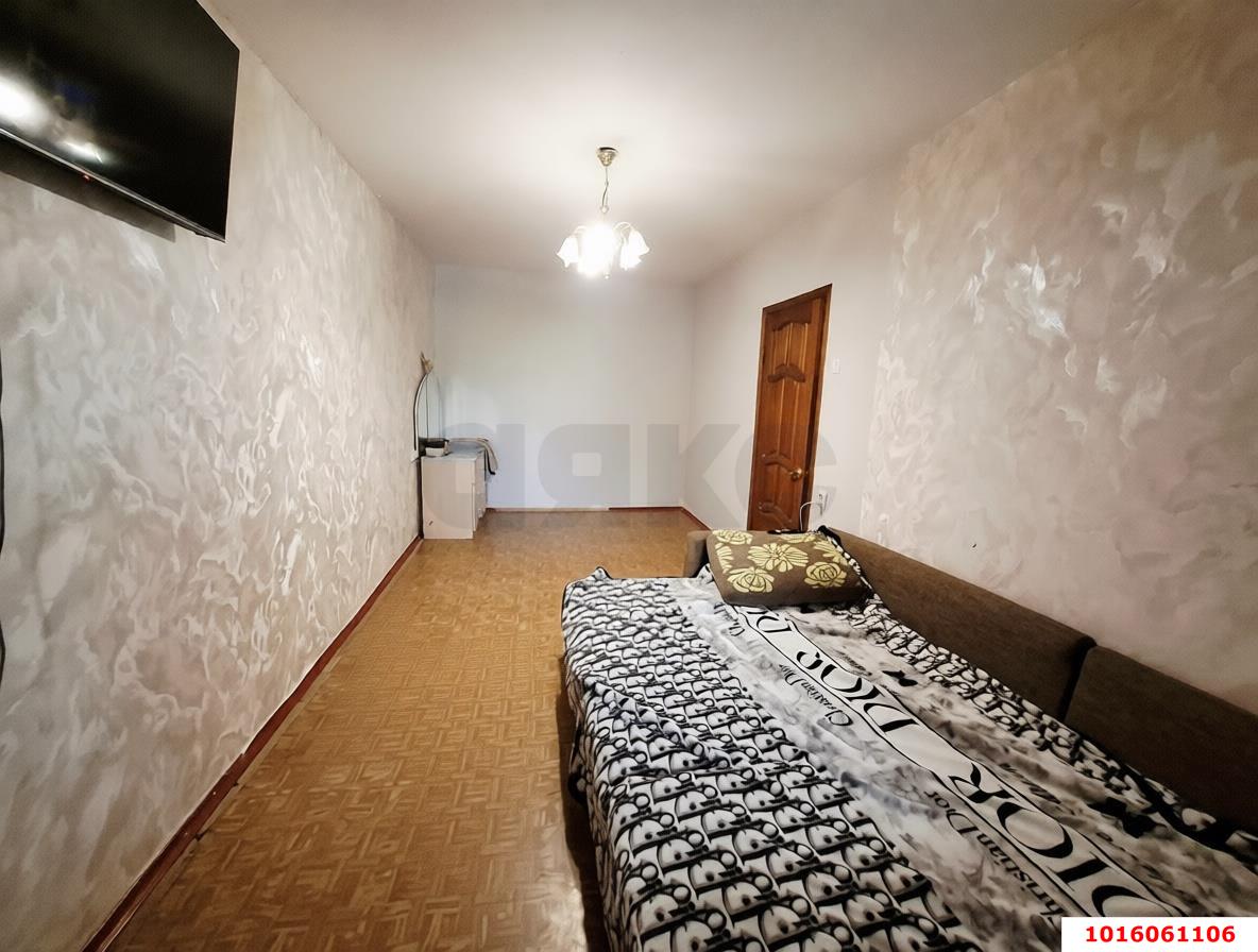 Фото №7: 2-комнатная квартира <span class="whitespace-nowrap">80 м²</span>, <span class="whitespace-nowrap">2/10 эт.</span> - Краснодар, Западный внутригородской округ, мкр. Юбилейный, пр-кт Чекистов, 28
