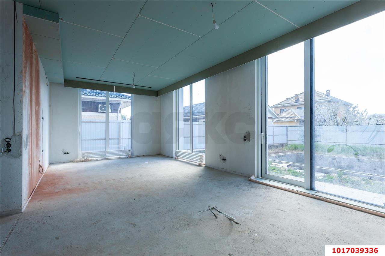 Фото №11: Дом 251 м² + 8 сот. - Краснодар, Прикубанский внутригородской округ, мкр. Плодородный-2, ул. Тарасовская