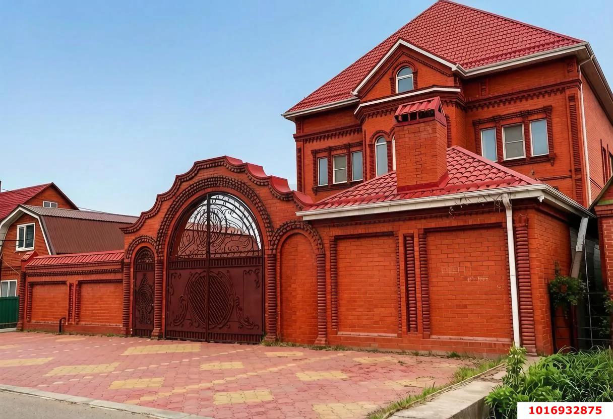 Фото №1: Дом 958 м² + 7.22 сот. - Краснодар, Центральный внутригородской округ, мкр. Дубинка, ул. имени Пугачёва, 53