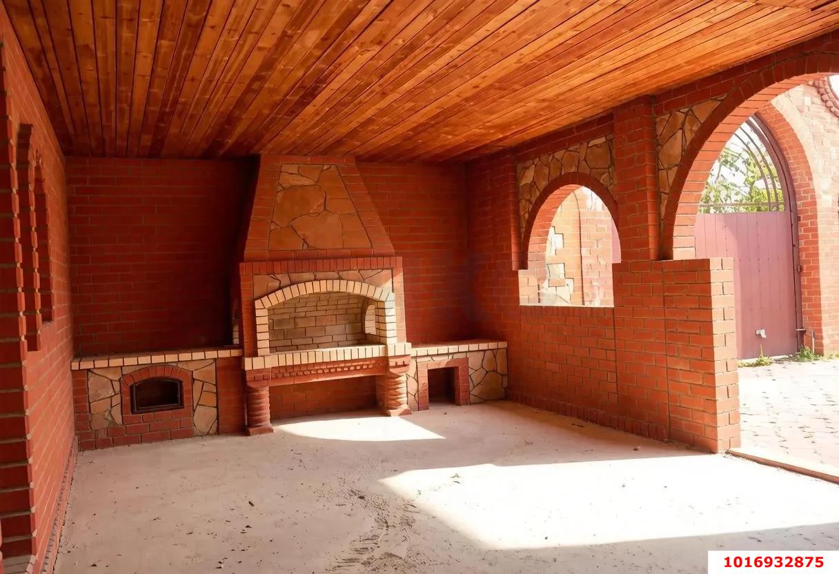 Фото №6: Дом 958 м² + 7.22 сот. - Краснодар, Центральный внутригородской округ, мкр. Дубинка, ул. имени Пугачёва, 53