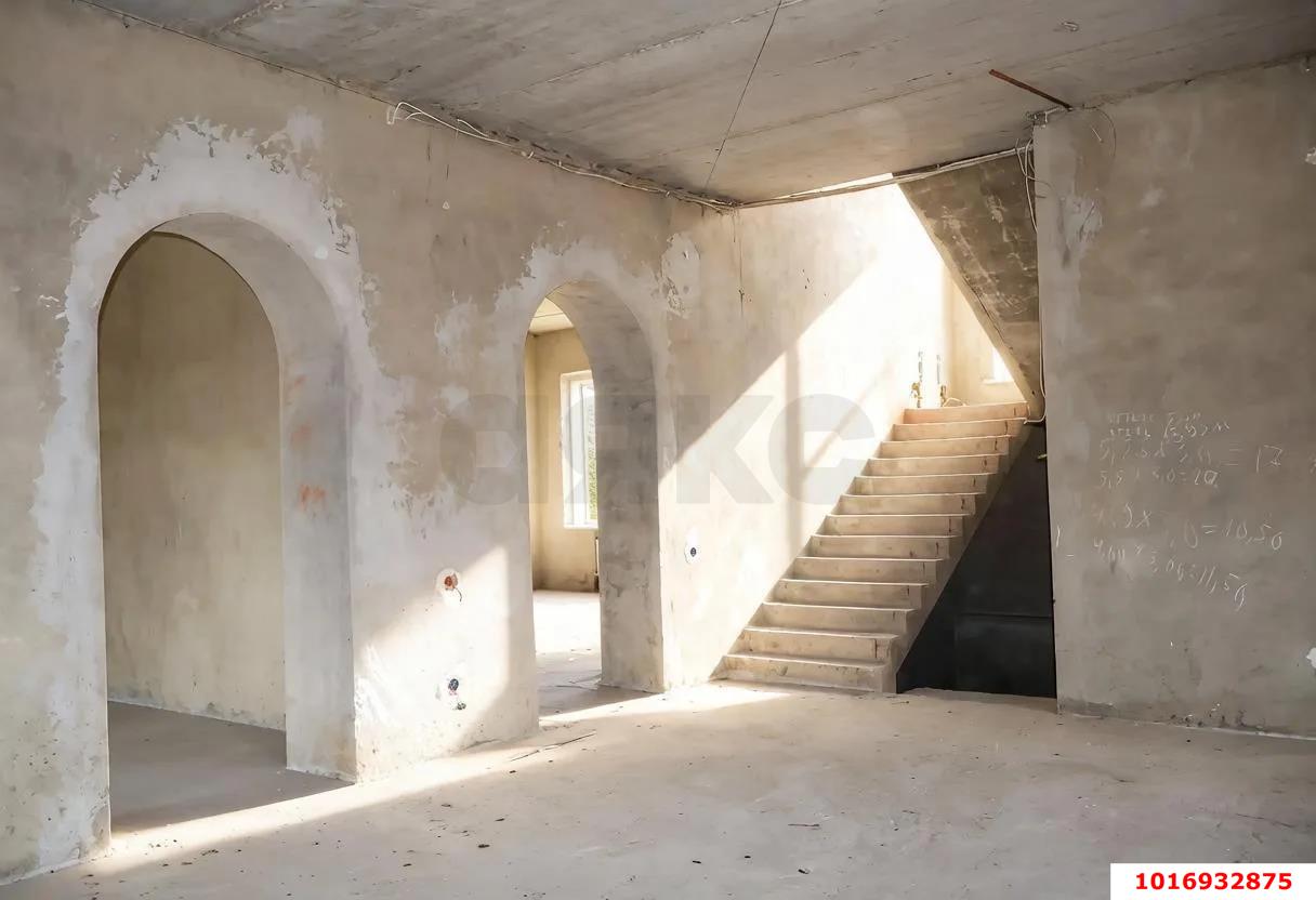 Фото №8: Дом 958 м² + 7.22 сот. - Краснодар, Центральный внутригородской округ, мкр. Дубинка, ул. имени Пугачёва, 53