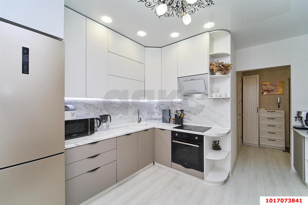 Фото №1: 2-комнатная квартира 52 м² - Краснодар, Прикубанский внутригородской округ, имени Петра Метальникова, мкр. ЖК Времена Года 3, ул. Цезаря Куникова, 24к3