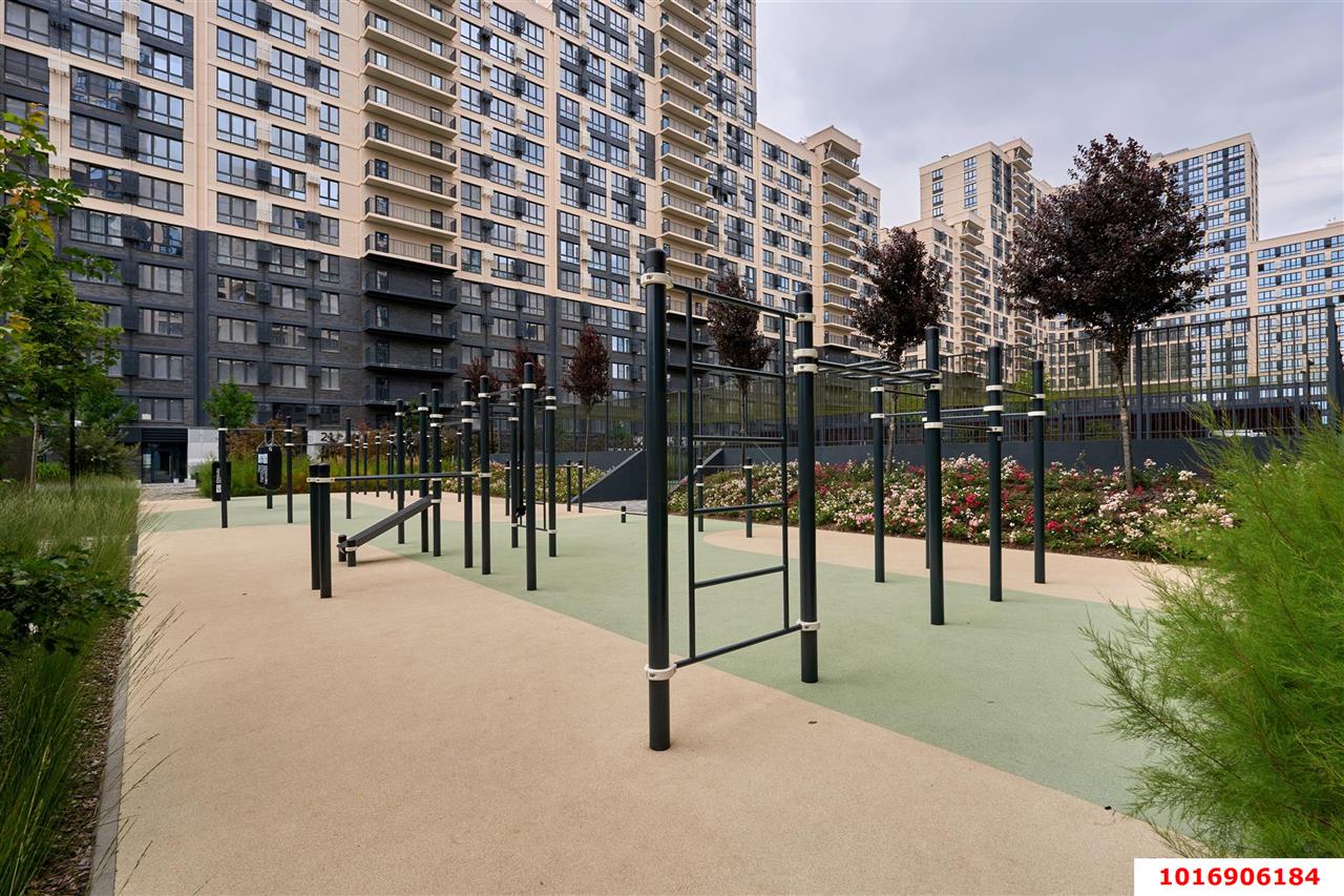 Фото №11: 2-комнатная квартира <span class="whitespace-nowrap">70 м²</span>, <span class="whitespace-nowrap">6/18 эт.</span> - Краснодар, Центральный внутригородской округ, мкр. Черёмушки, ул. Обрывная, 132/1к7