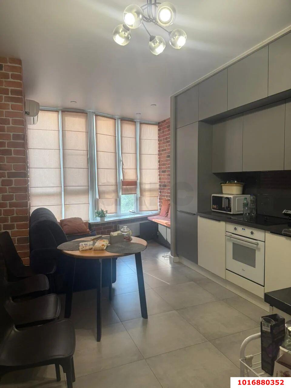 Фото №1: 1-комнатная квартира 47 м² - Краснодар, Западный внутригородской округ, ЖК Новый Город, мкр. Юбилейный, б-р Клары Лучко, 12