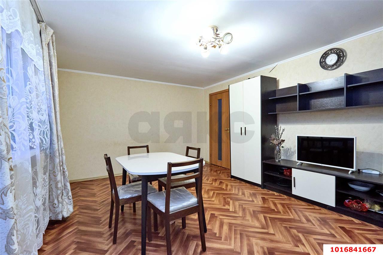 Фото №3: 2-комнатная квартира 46 м² - Краснодар, Прикубанский внутригородской округ, мкр. Славянский, ул. имени Толстого, 38