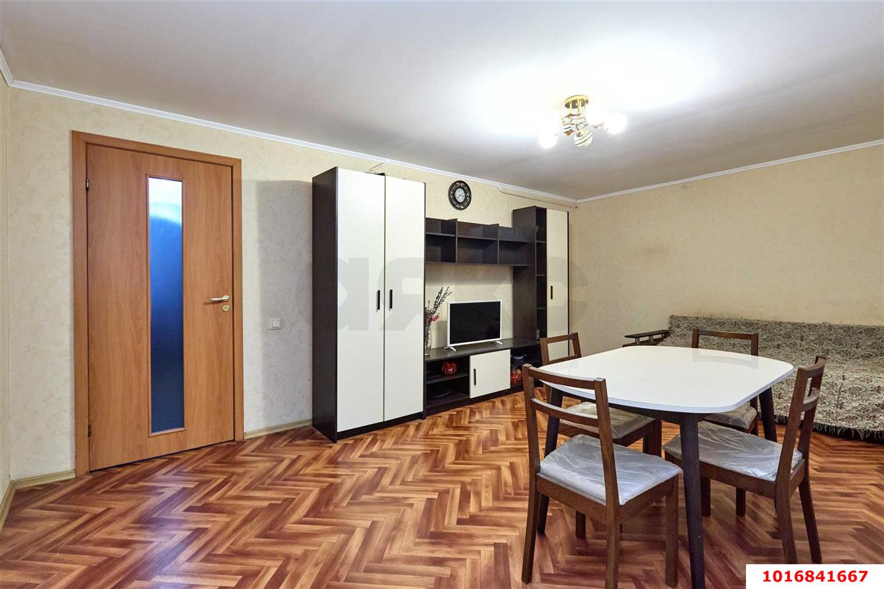 Фото №2: 2-комнатная квартира 46 м² - Краснодар, Прикубанский внутригородской округ, мкр. Славянский, ул. имени Толстого, 38