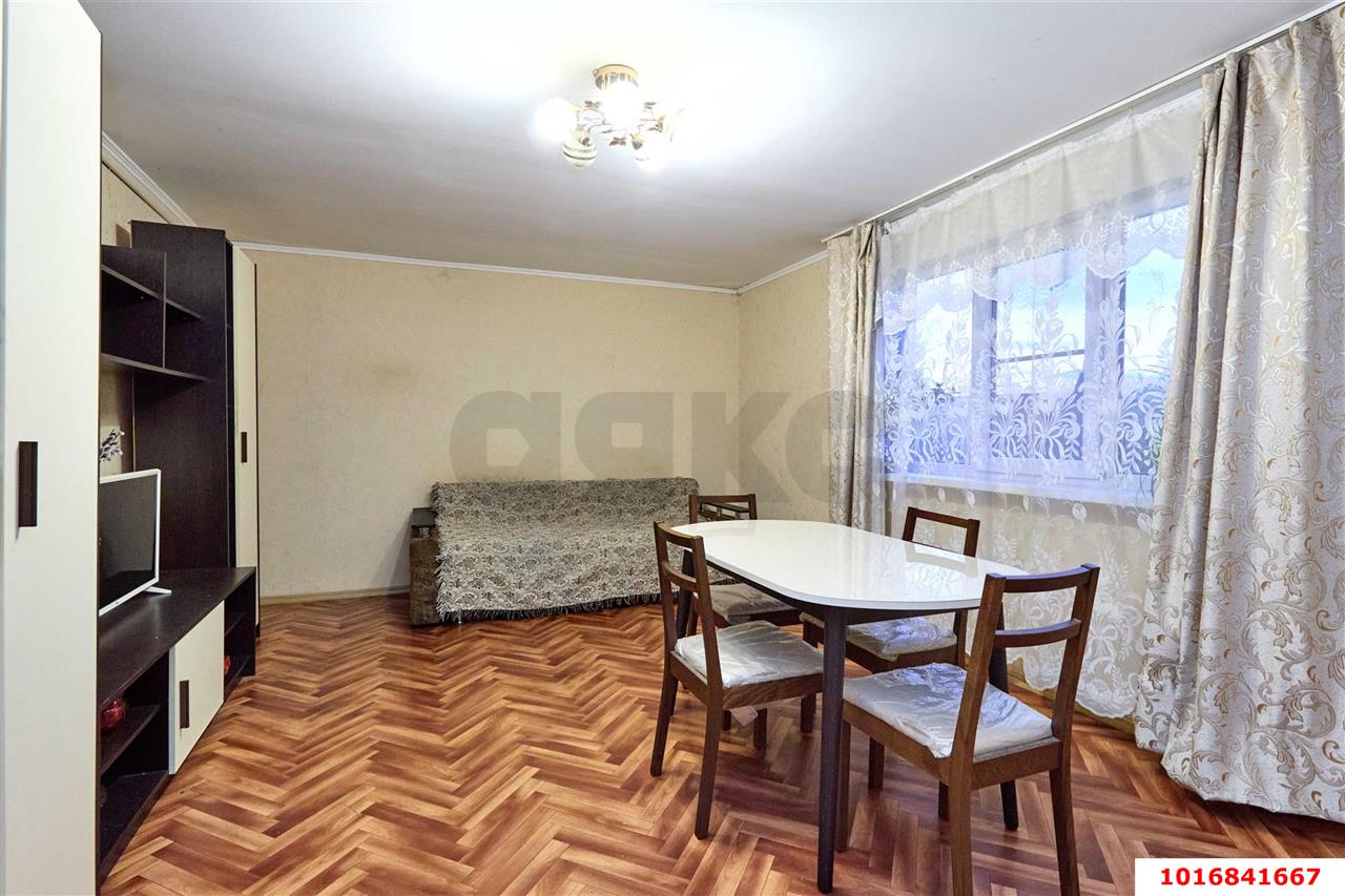 Фото №1: 2-комнатная квартира 46 м² - Краснодар, Прикубанский внутригородской округ, мкр. Славянский, ул. имени Толстого, 38