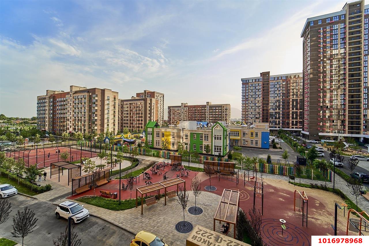Фото №1: 2-комнатная квартира 55 м² - Знаменский, Карасунский внутригородской округ, мкр. Родные Просторы, ул. Природная, 10Бк5