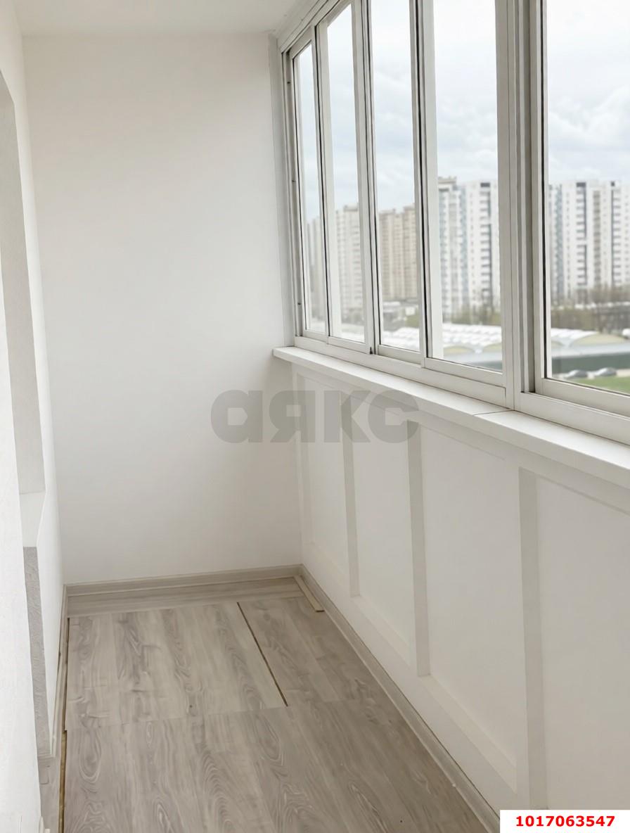 Фото №2: 1-комнатная квартира 43 м² - Краснодар, Прикубанский внутригородской округ, мкр. Восточно-Кругликовский, ул. Героя А.А. Аверкиева, 38