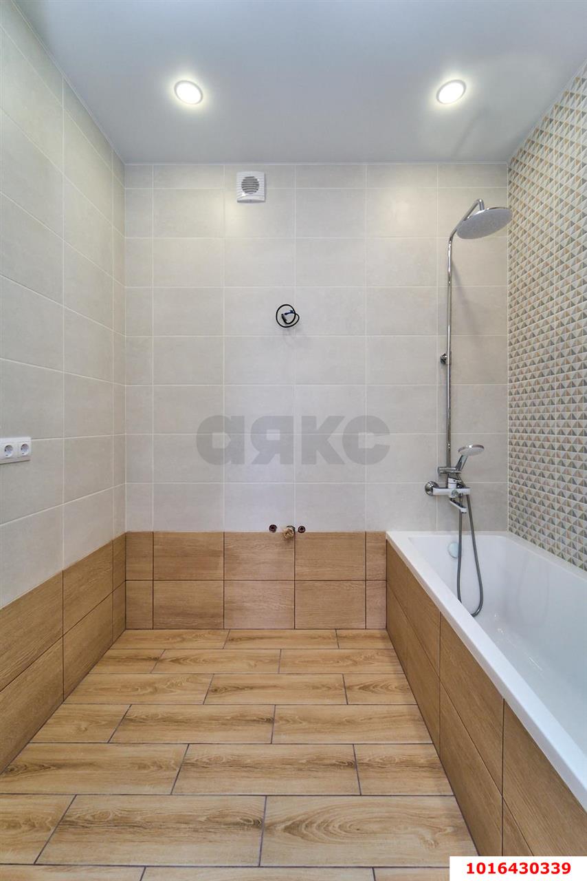 Фото №10: 2-комнатная квартира 55 м² - Краснодар, Карасунский внутригородской округ, Гидростроителей, мкр. жилой комплекс Квартет, ул. имени Снесарева, 10