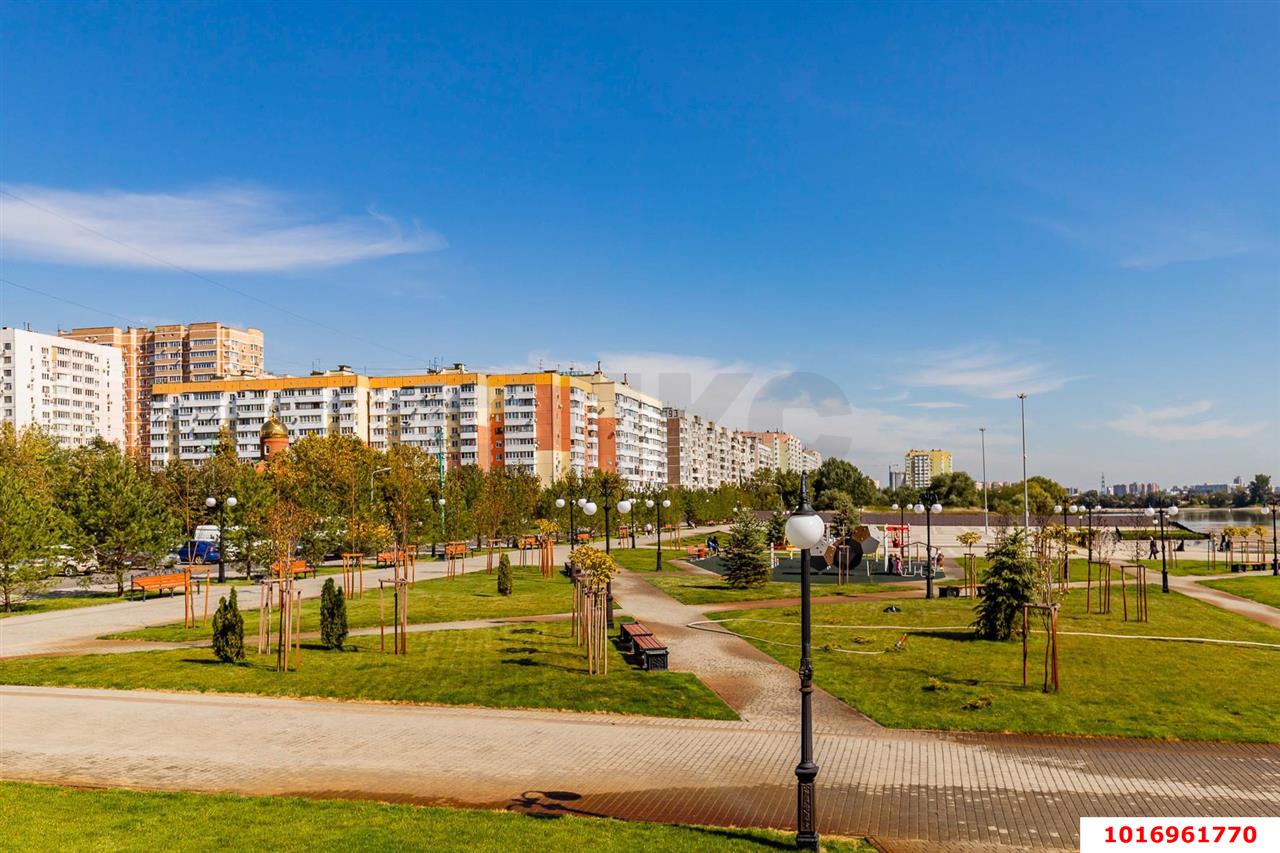 Фото №20: 2-комнатная квартира 73 м² - Краснодар, Западный внутригородской округ, мкр. Юбилейный, пр-кт Чекистов, 24/1