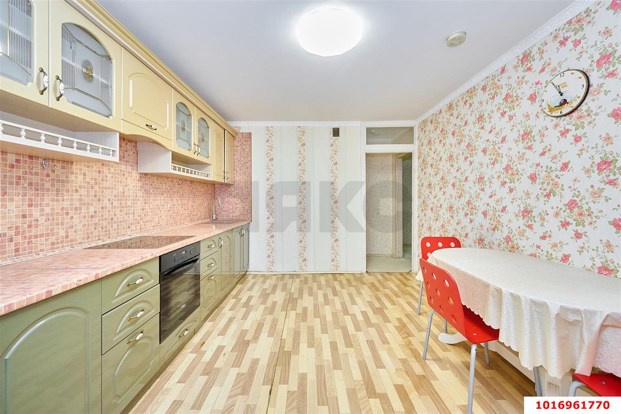 Фото №4: 2-комнатная квартира 73 м² - Краснодар, Западный внутригородской округ, мкр. Юбилейный, пр-кт Чекистов, 24/1