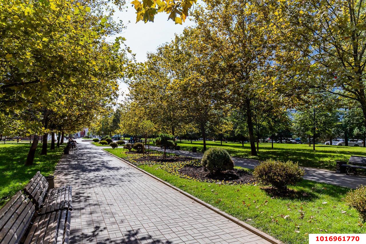 Фото №17: 2-комнатная квартира 73 м² - Краснодар, Западный внутригородской округ, мкр. Юбилейный, пр-кт Чекистов, 24/1