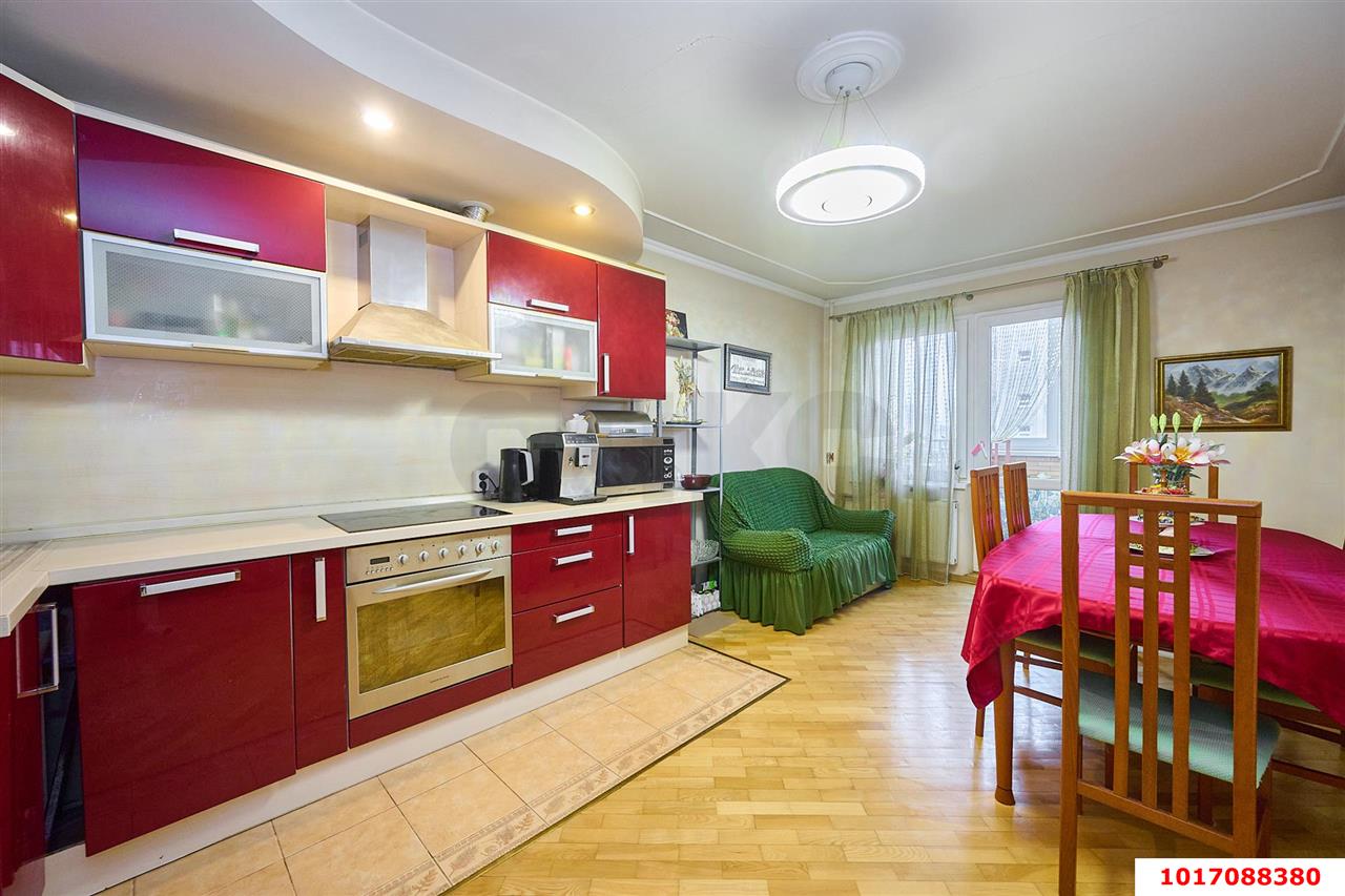 Фото №2: 3-комнатная квартира <span class="whitespace-nowrap">86 м²</span>, <span class="whitespace-nowrap">4/12 эт.</span> - Краснодар, Западный внутригородской округ, мкр. Горгаз, ул. Южная, 25