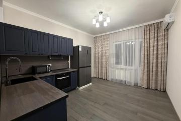 Фото №1: 2-комнатная квартира 68 м² - Краснодар, мкр. имени Маршала Жукова, ул. Александра Покрышкина, 4/5