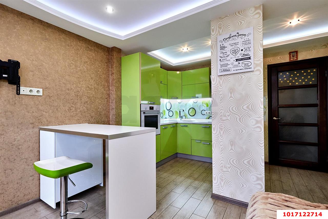 Фото №2: 2-комнатная квартира 64 м² - Краснодар, Прикубанский внутригородской округ, мкр. Славянский, ул. Красных Партизан, 107