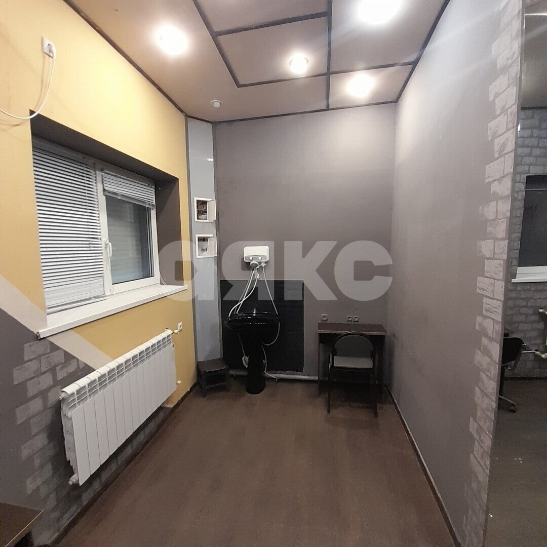 Фото №13: Коммерция 67 м² - Волжский, мкр. 19-й, пр-кт Дружбы, 38Б