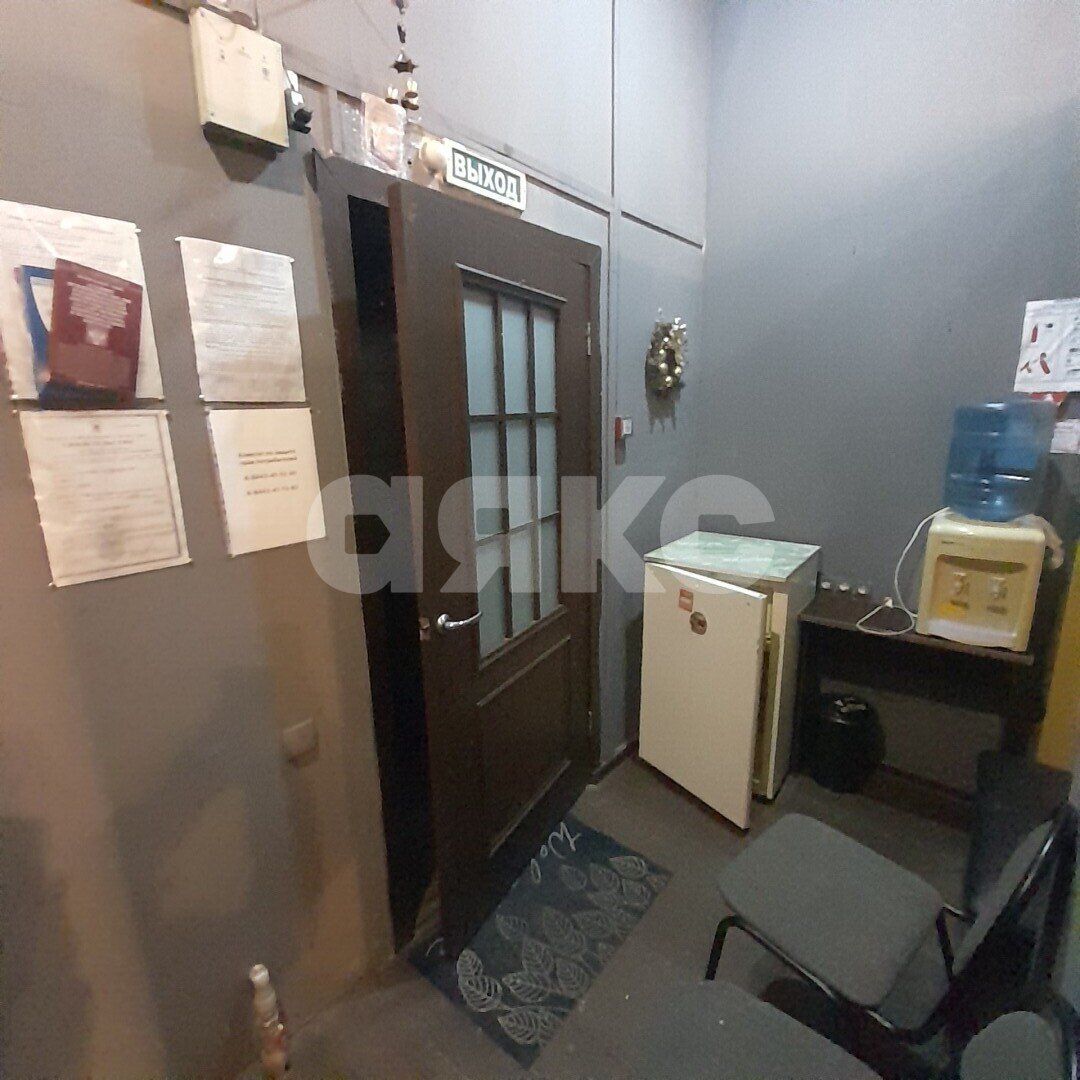 Фото №8: Коммерция 67 м² - Волжский, мкр. 19-й, пр-кт Дружбы, 38Б