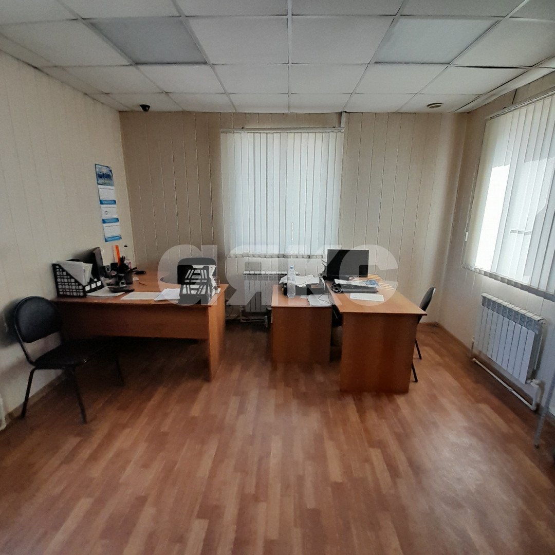 Фото №11: Коммерция 1047 м² - Волжский, ул. Горького, 45Б