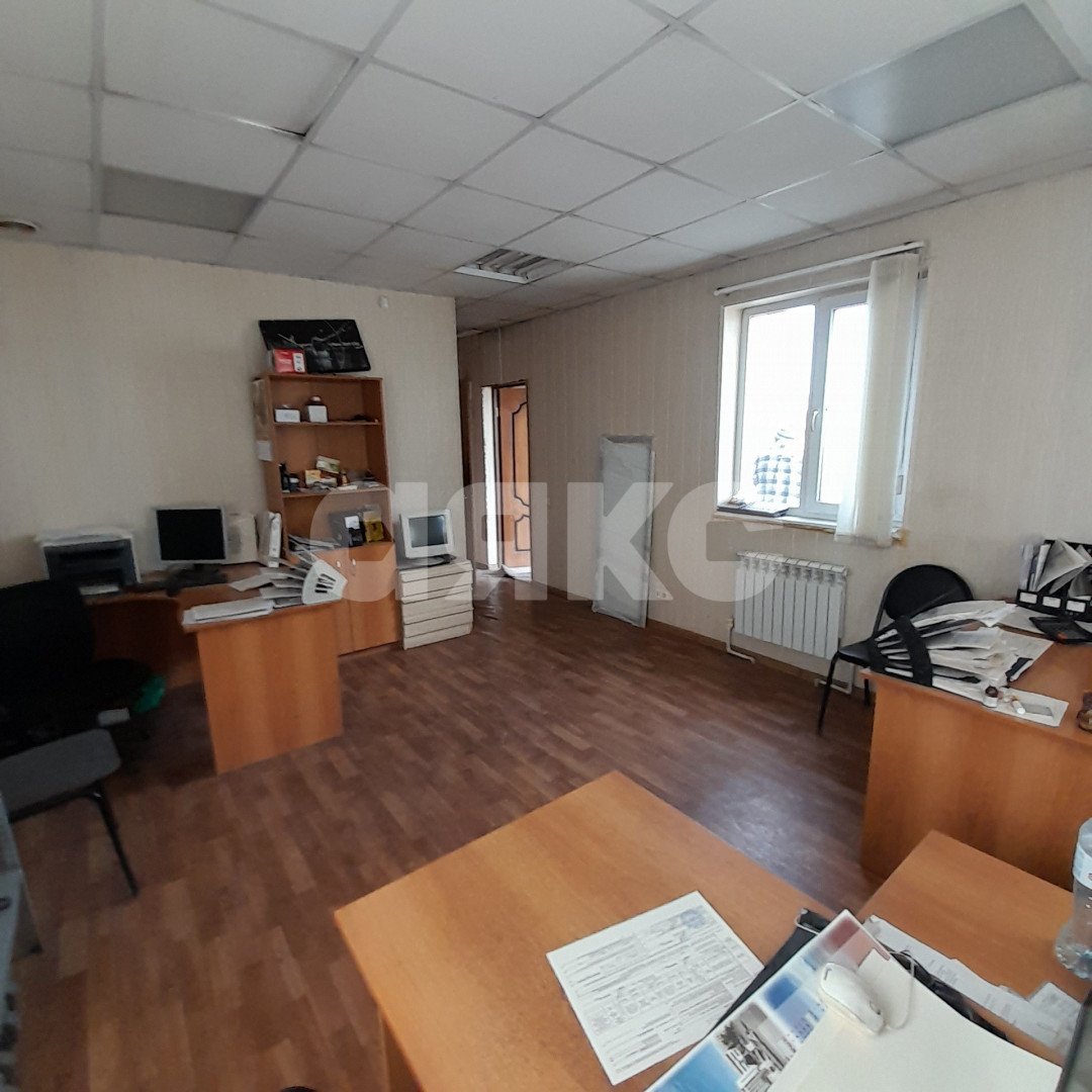 Фото №12: Коммерция 1047 м² - Волжский, ул. Горького, 45Б