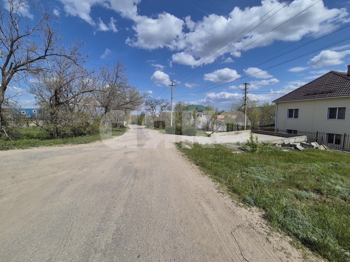 Фото №4: Дом <span class="whitespace-nowrap">295 м²</span> <span class="whitespace-nowrap">+ 6 сот.</span>, <span class="whitespace-nowrap">3 эт.</span> - Волгоград, Кировский, мкр. КП Ергенинский, ул. Мелитопольская