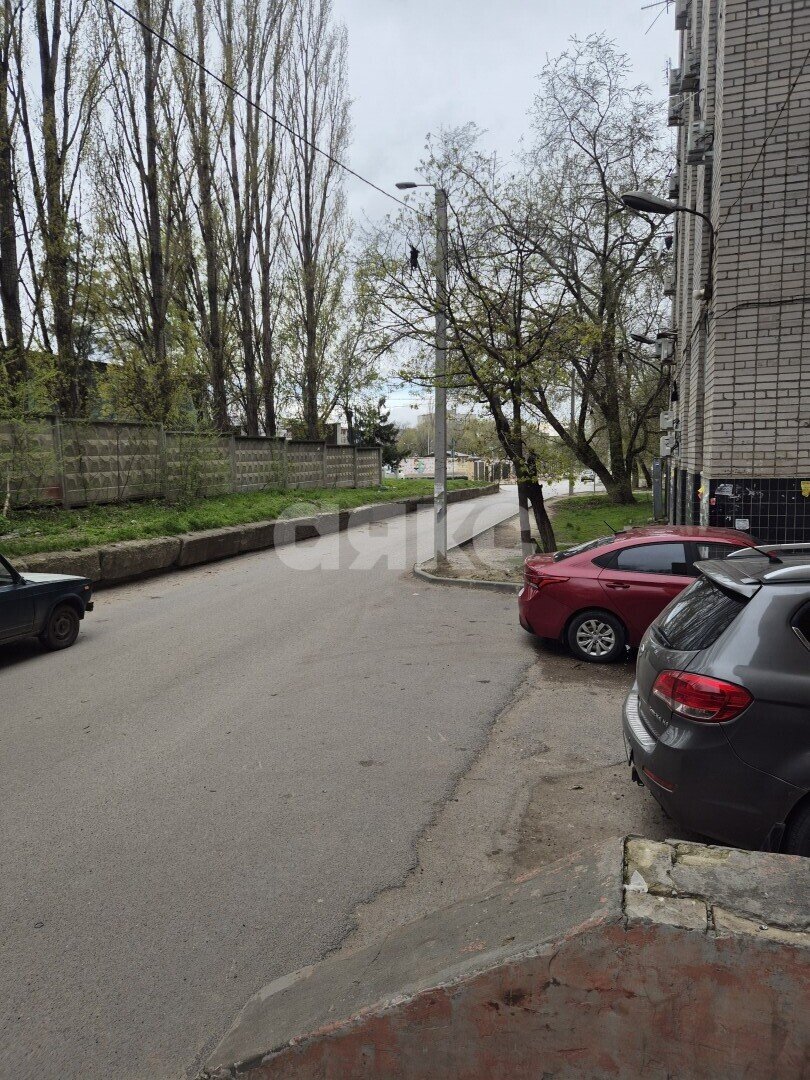 Фото №8: Коммерция <span class="whitespace-nowrap">60 м²</span>, <span class="whitespace-nowrap">1/9 эт.</span> - Волгоград, р. Тракторозаводский, ул. Жолудева, 20А