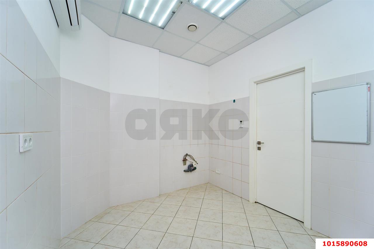 Фото №8: Торговое помещение <span class="whitespace-nowrap">60 м²</span>, <span class="whitespace-nowrap">16 эт.</span> - Краснодар, Прикубанский внутригородской округ, Панорама, мкр. ЖК Керченский, ул. им. Героя Сарабеева В.И., 3/1