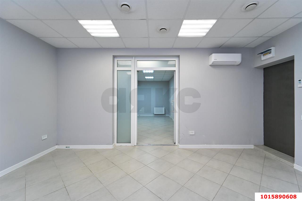 Фото №1: Торговое помещение <span class="whitespace-nowrap">60 м²</span>, <span class="whitespace-nowrap">16 эт.</span> - Краснодар, Прикубанский внутригородской округ, Панорама, мкр. ЖК Керченский, ул. им. Героя Сарабеева В.И., 3/1