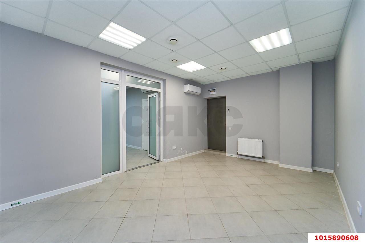 Фото №3: Торговое помещение <span class="whitespace-nowrap">60 м²</span>, <span class="whitespace-nowrap">16 эт.</span> - Краснодар, Прикубанский внутригородской округ, Панорама, мкр. ЖК Керченский, ул. им. Героя Сарабеева В.И., 3/1