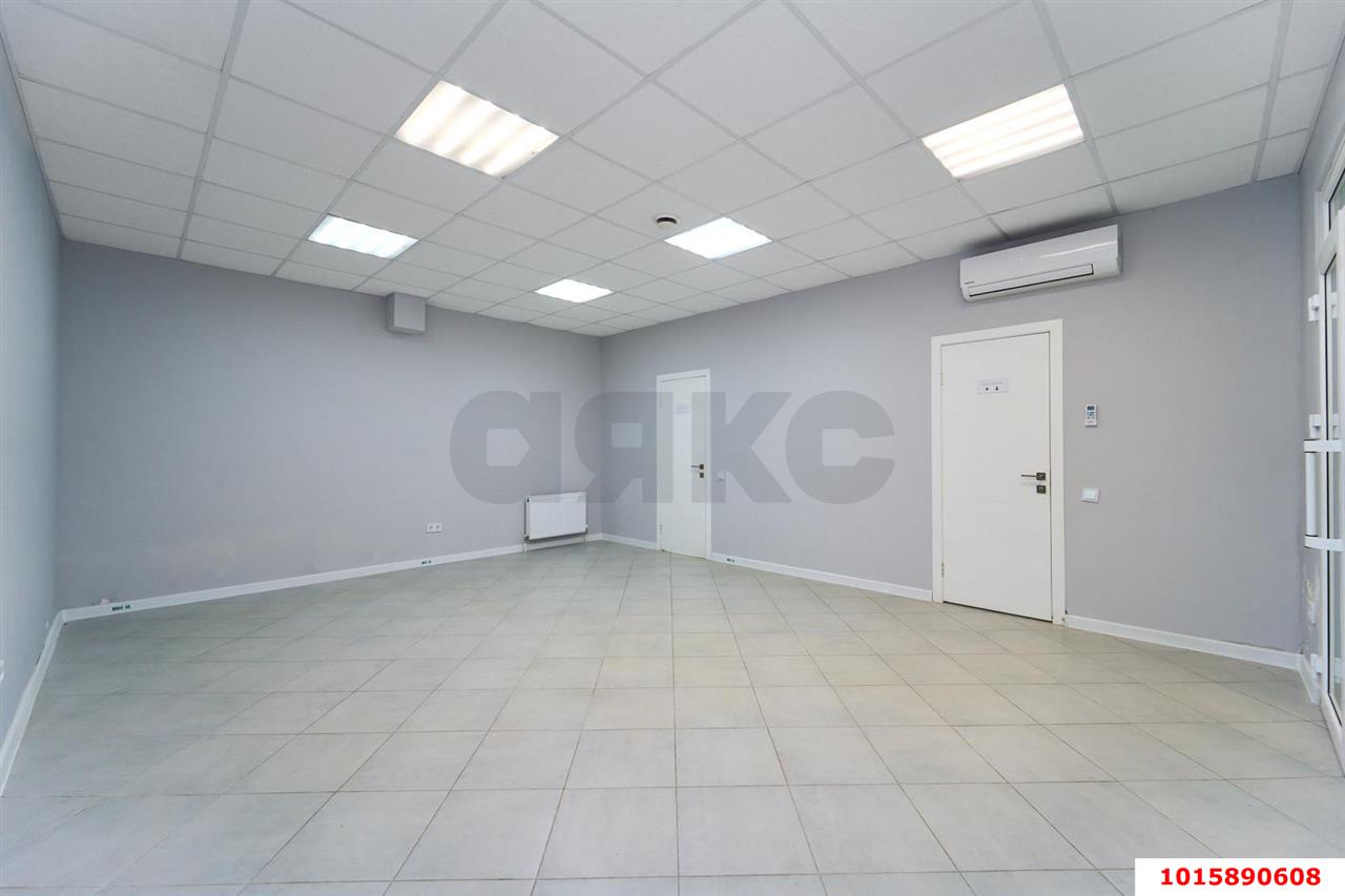 Фото №5: Торговое помещение <span class="whitespace-nowrap">60 м²</span>, <span class="whitespace-nowrap">16 эт.</span> - Краснодар, Прикубанский внутригородской округ, Панорама, мкр. ЖК Керченский, ул. им. Героя Сарабеева В.И., 3/1