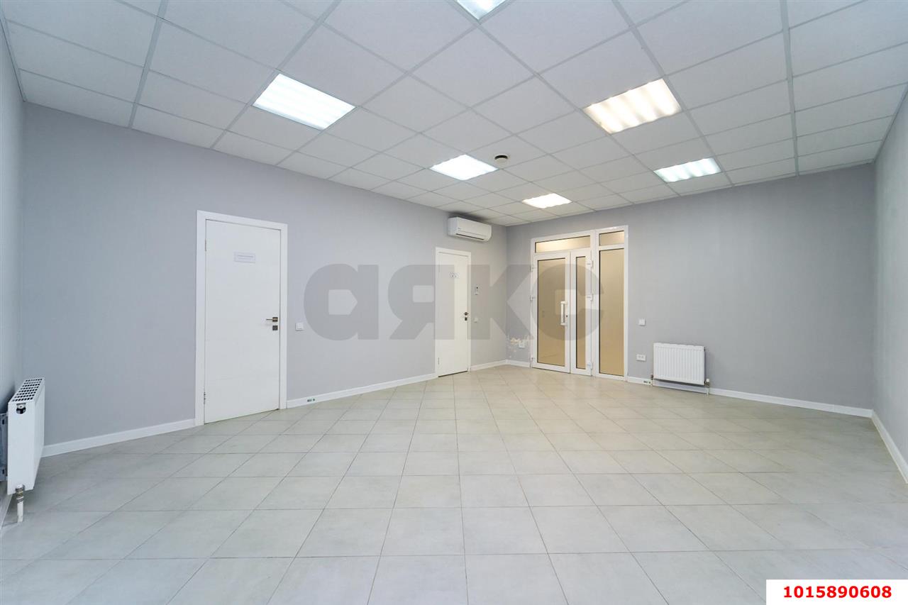 Фото №6: Торговое помещение <span class="whitespace-nowrap">60 м²</span>, <span class="whitespace-nowrap">16 эт.</span> - Краснодар, Прикубанский внутригородской округ, Панорама, мкр. ЖК Керченский, ул. им. Героя Сарабеева В.И., 3/1
