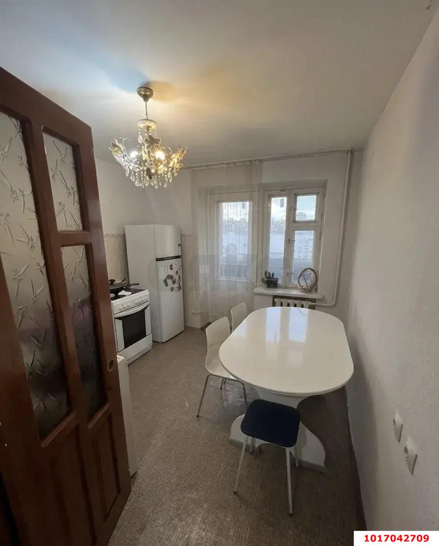 Фото №9: 3-комнатная квартира 60 м² - Краснодар, Западный внутригородской округ, мкр. Юбилейный, пр-кт Чекистов, 33