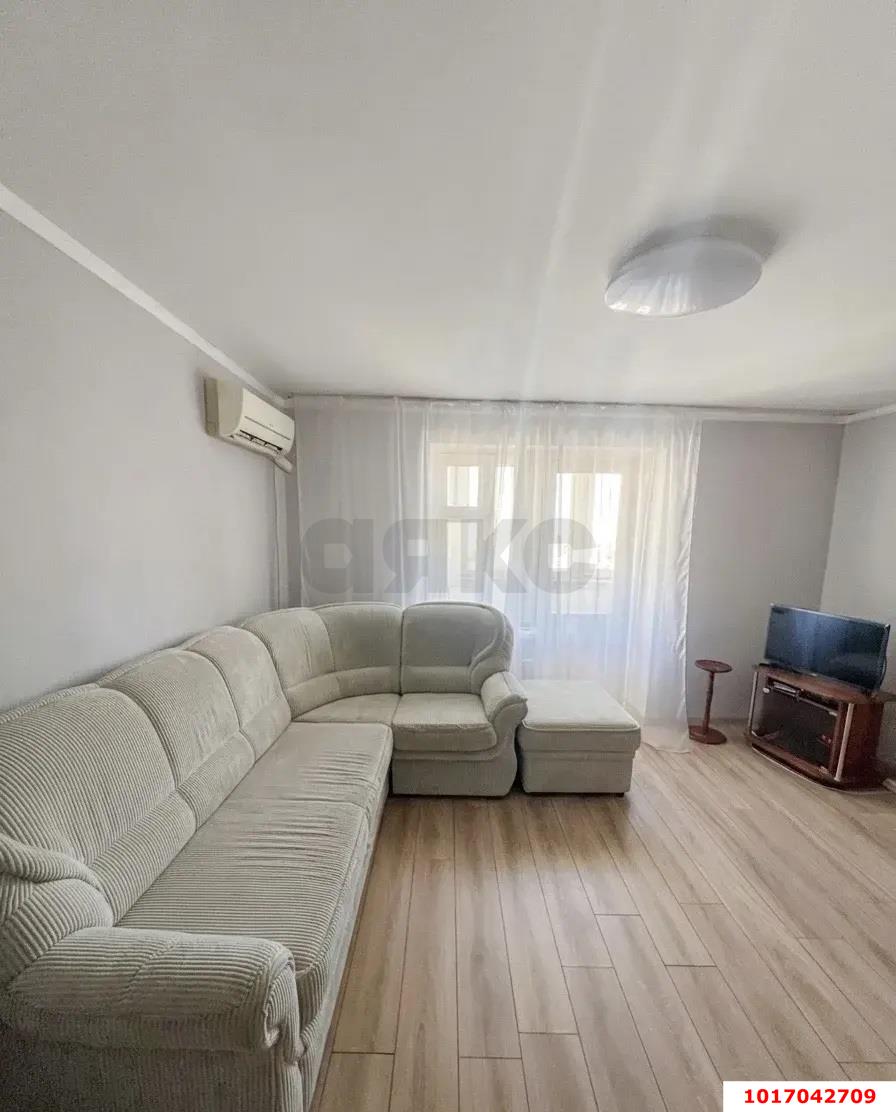 Фото №8: 3-комнатная квартира 60 м² - Краснодар, Западный внутригородской округ, мкр. Юбилейный, пр-кт Чекистов, 33