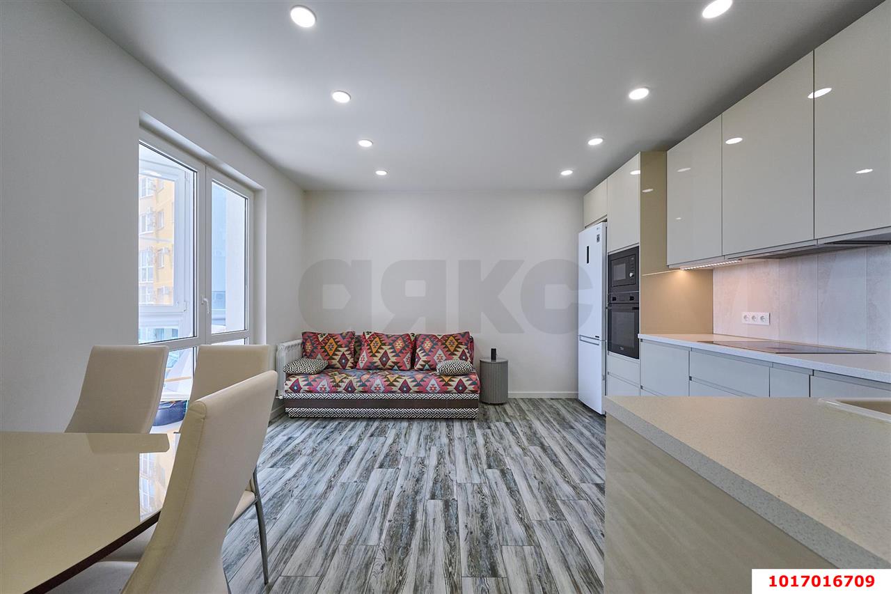 Фото №3: 1-комнатная квартира <span class="whitespace-nowrap">53 м²</span>, <span class="whitespace-nowrap">5/21 эт.</span> - Краснодар, Кожзавод, ЖК Европейский, мкр. Западный внутригородской округ, ул. Кожевенная, 26