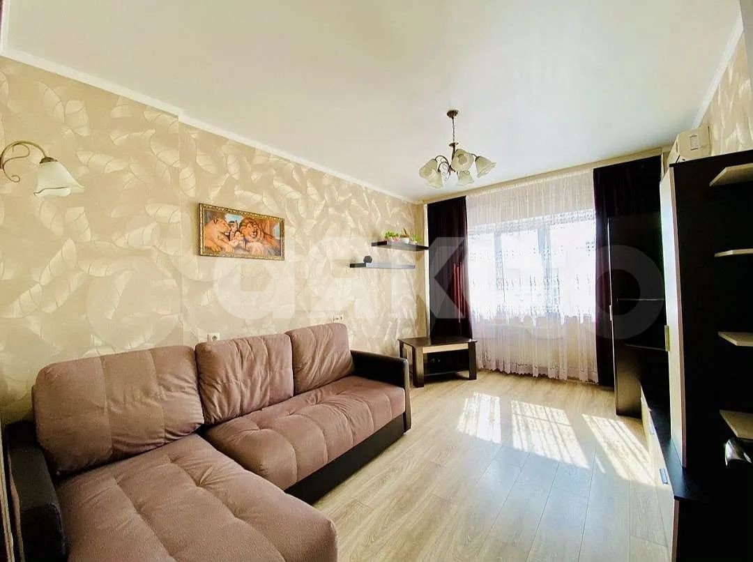 Фото №1: 1-комнатная квартира 37 м² - Батайск, ул. Октябрьская, 149В