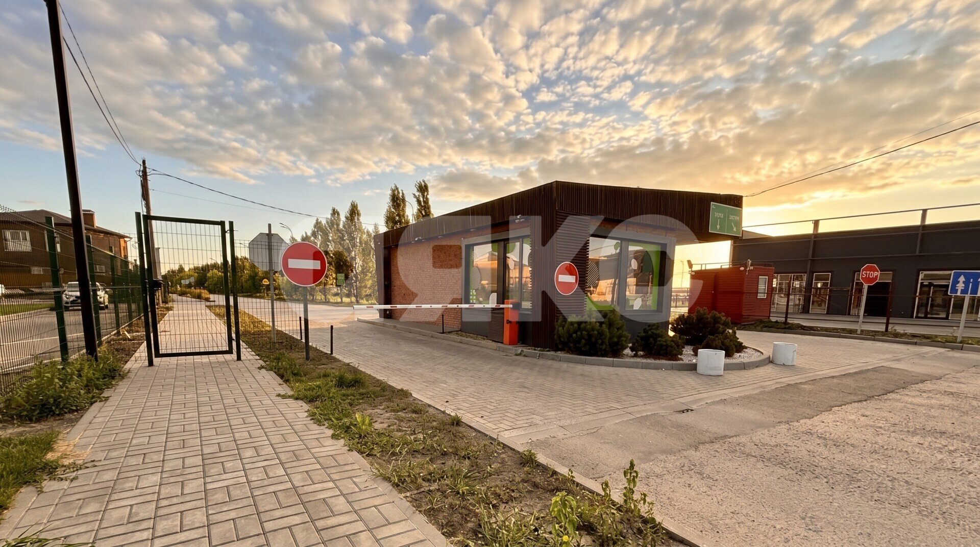 Фото №20: Дом <span class="whitespace-nowrap">142 м²</span> <span class="whitespace-nowrap">+ 4 сот.</span>, <span class="whitespace-nowrap">2 эт.</span> - Койсуг, п. коттеджный  Донской, ул. Донецкая