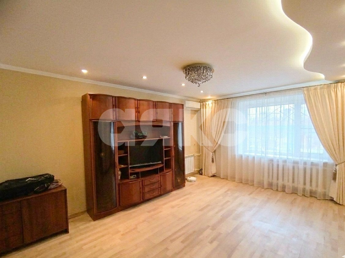 Фото №1: 1-комнатная квартира 38 м² - Батайск, ул. Октябрьская, 128