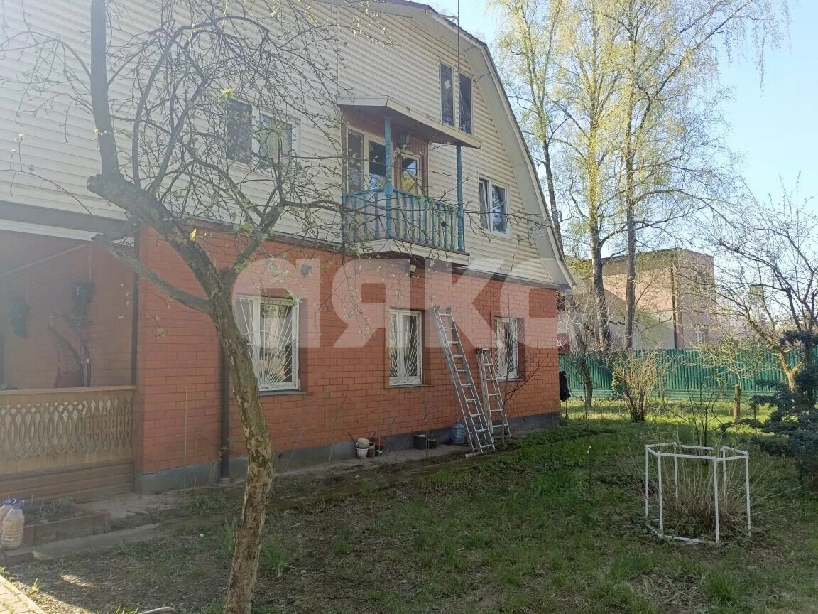 Фото №1: Дом 250 м² + 15 сот. - Ильинский, ул. Чкалова, 11